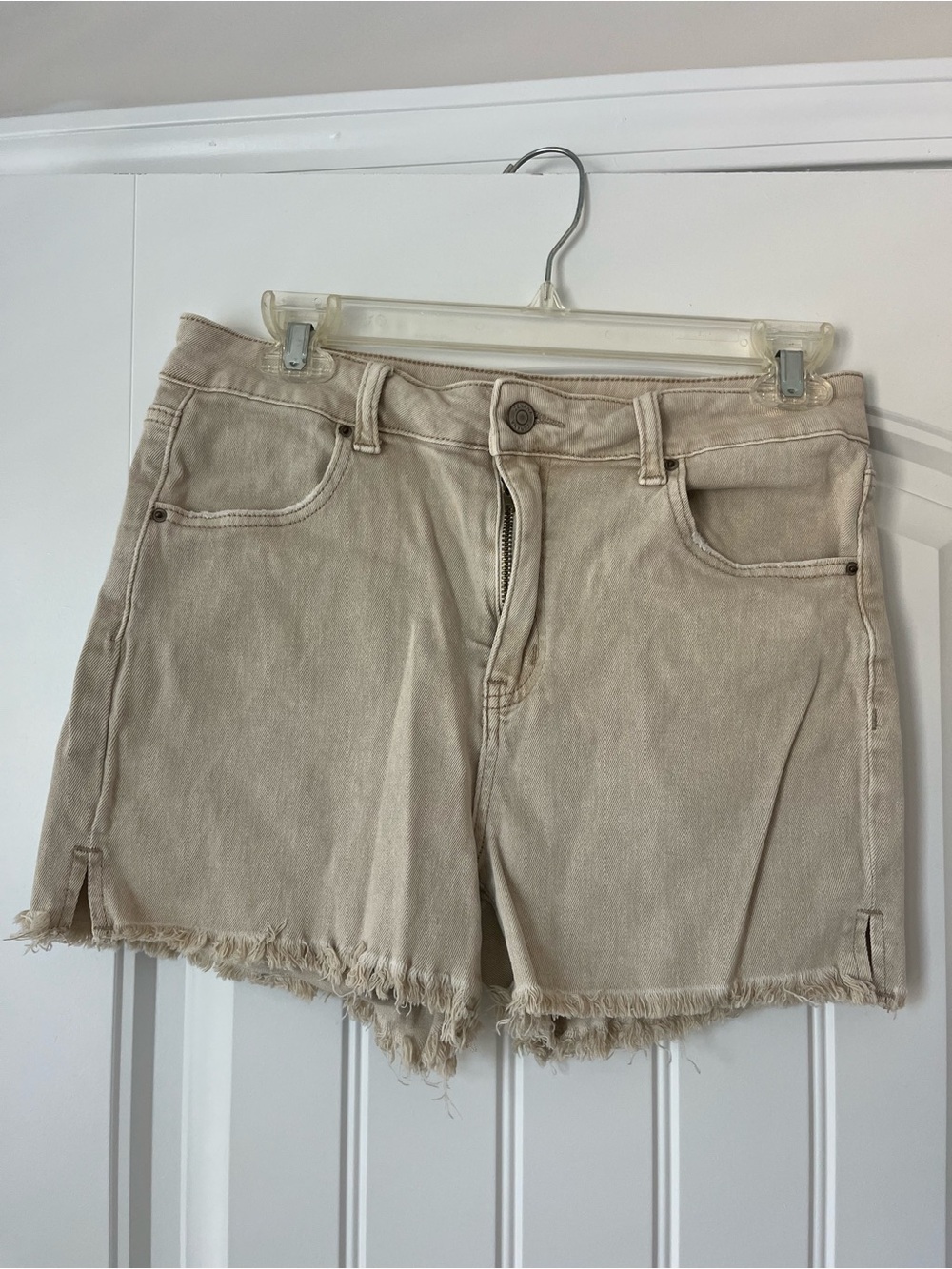 Zenana Outfitters Neutral Beige Frayed Hem Denim Shorts